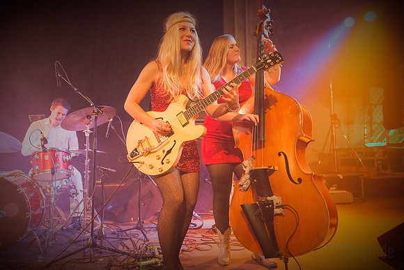HEDVIG MOLLESTAD TRIO