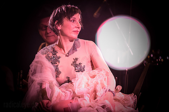 Meret Becker & The Tiny Teeth