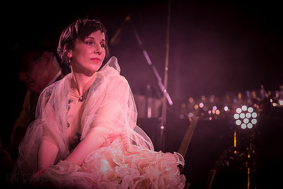 Meret Becker & The Tiny Teeth