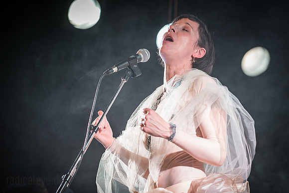 Meret Becker & The Tiny Teeth