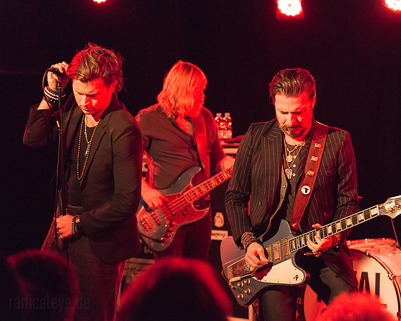 RIVAL SONS