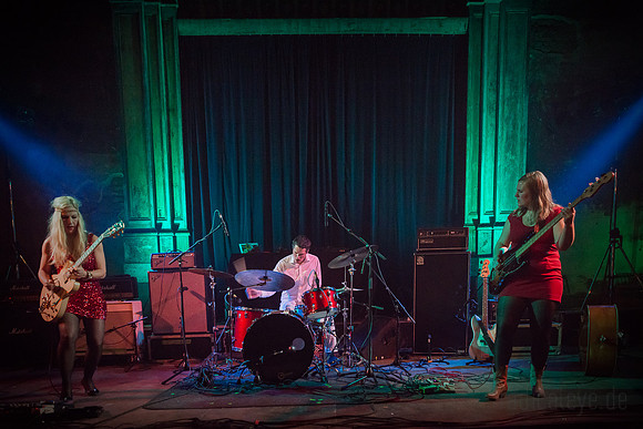 HEDVIG MOLLESTAD TRIO
