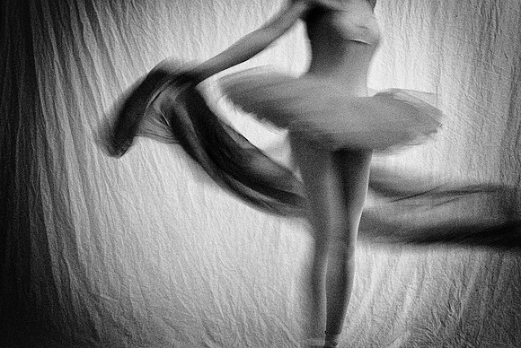 BLACK SWAN I
