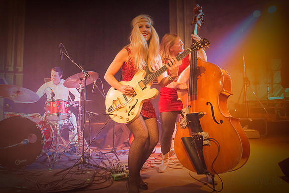 HEDVIG MOLLESTAD TRIO