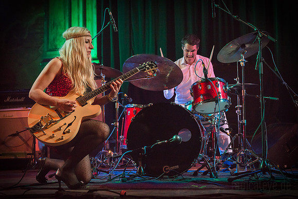 HEDVIG MOLLESTAD TRIO