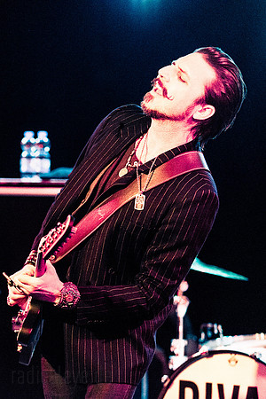 RIVAL SONS